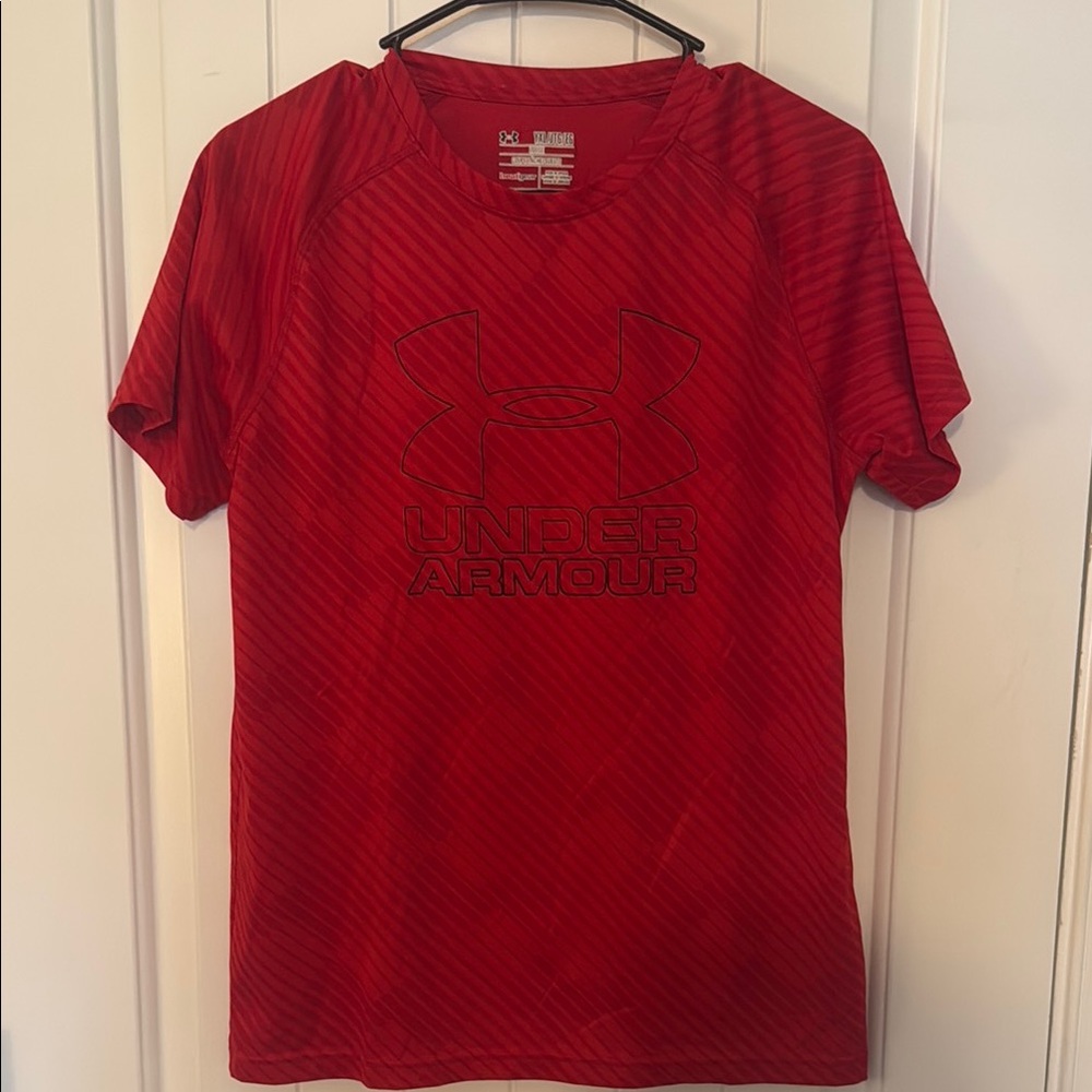 Under Armour Men's Red T-Shirt